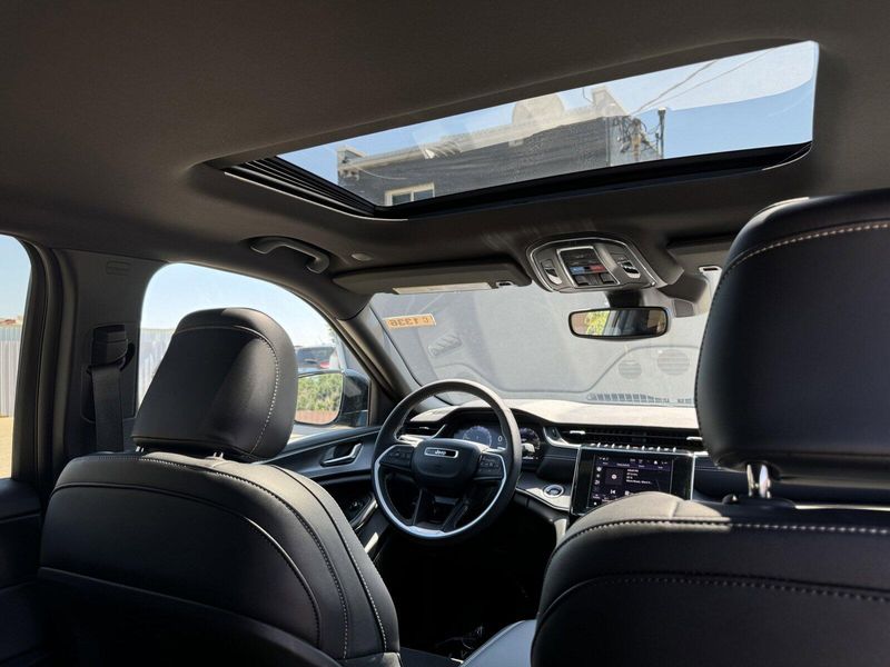 2024 Jeep Grand Cherokee L Altitude XImage 21