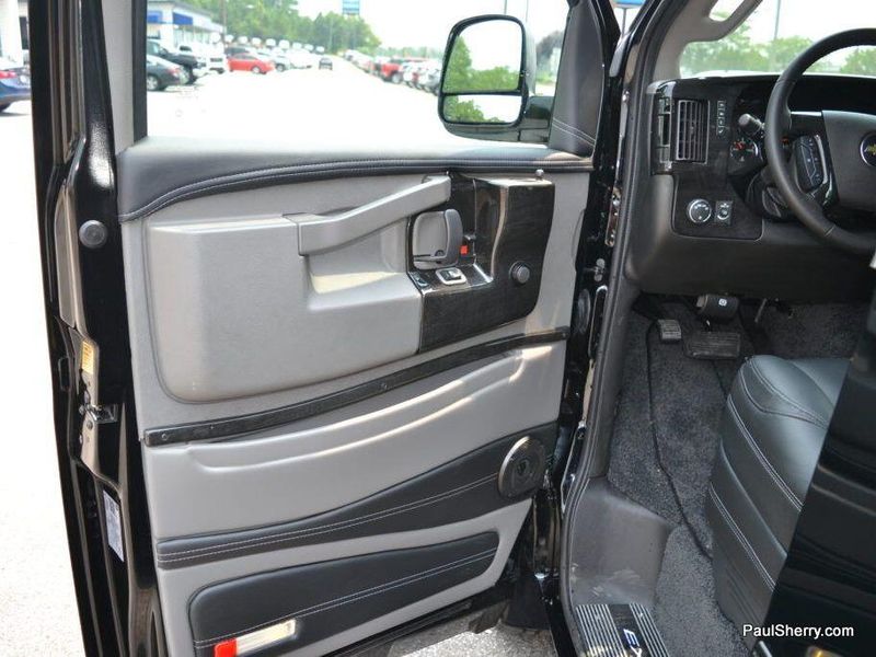 2021 Chevrolet Express 2500 Cargo photo 19