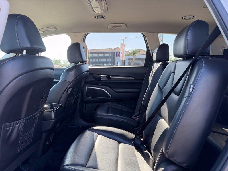Used 2024 Kia Telluride SImage 13