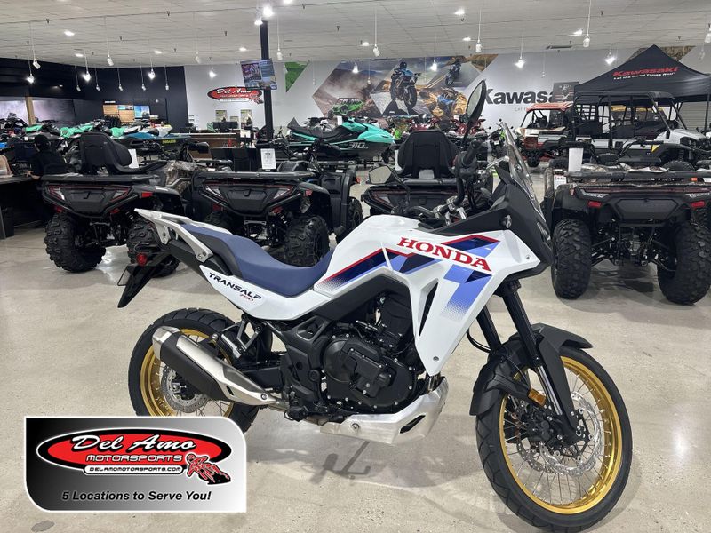 New 2026 Honda TRANSALP E-CLUTCH Image 1