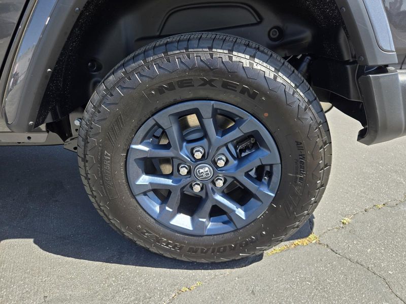 New 2026 Jeep Wrangler 4-door 85th Anniversary Edition