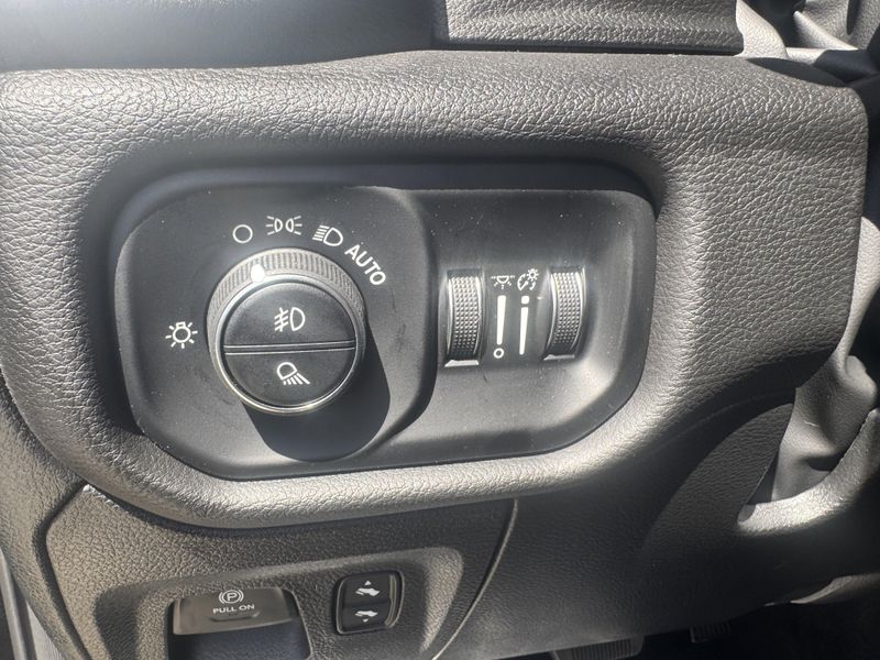 2025 RAM 1500 Big HornImage 17