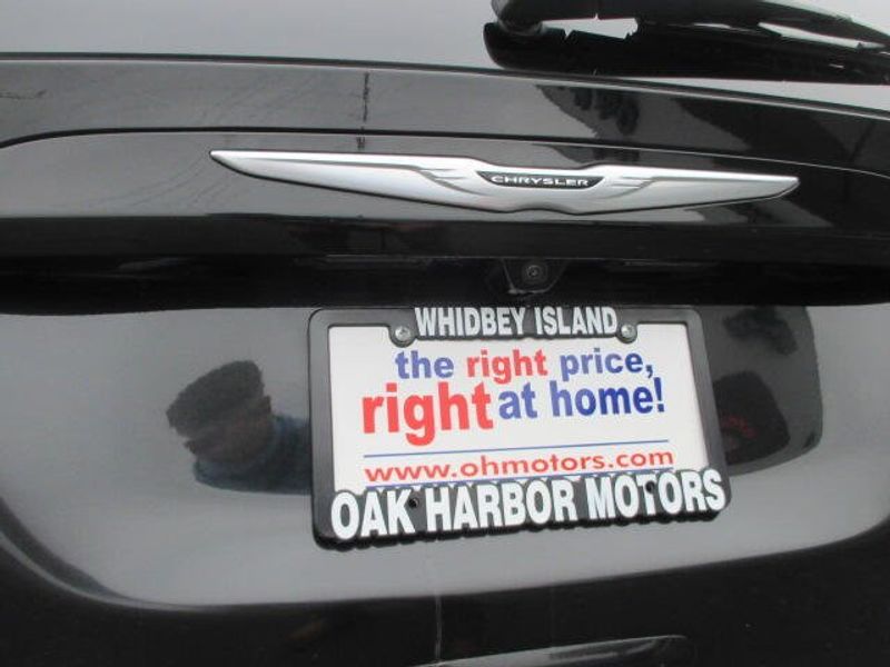 Used 2023 Chrysler Voyager LXImage 10