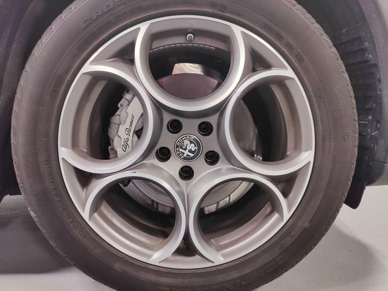 New 2025 Alfa Romeo Stelvio AwdImage 27