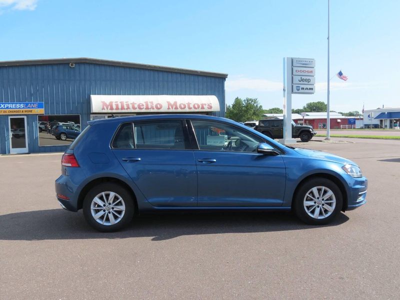 2018 Volkswagen Golf TSI S 4dr Hatchback 6AImage 1