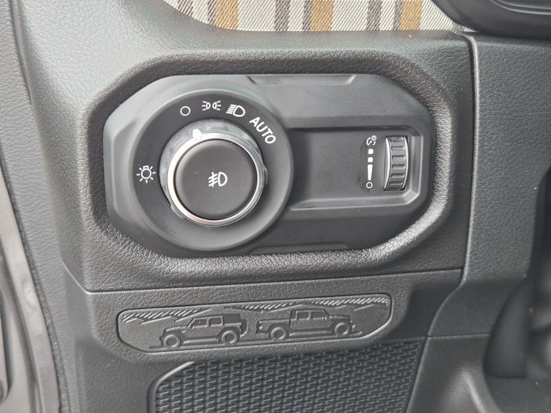 New 2026 Jeep Wrangler 4-door 85th Anniversary Edition