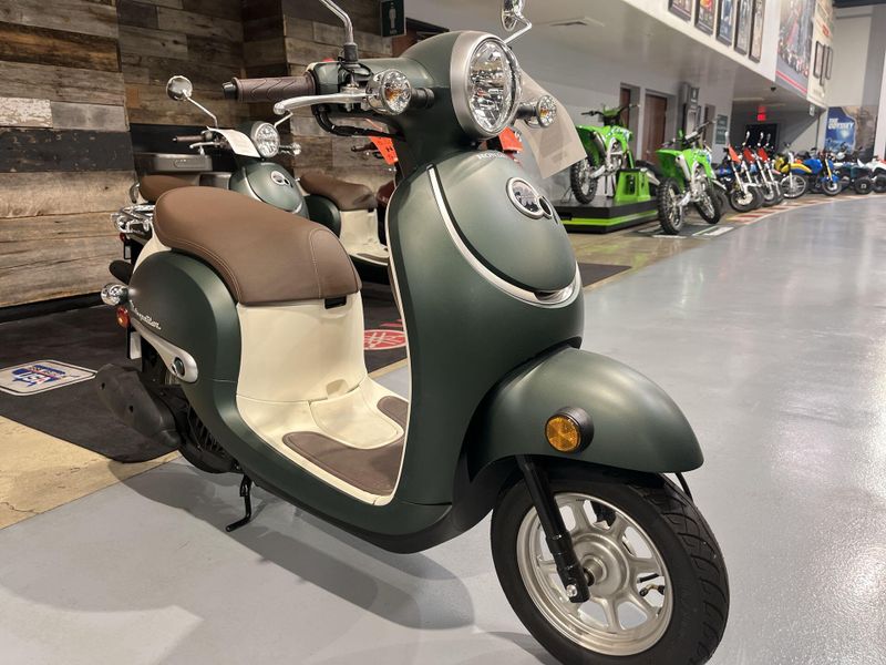 New 2024 Honda Metropolitan Image 18