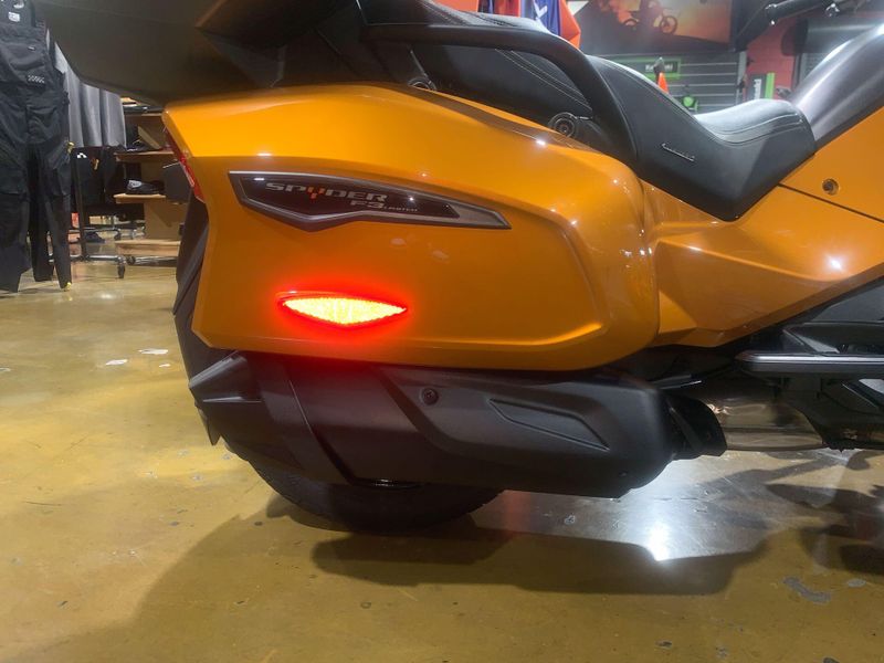 New 2024 Can-Am SPYDER F3 LIMITED SPECIAL SERIES (SE6) Image 14
