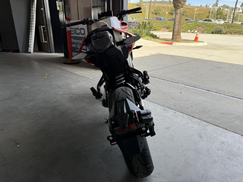 New 2025 CFMOTO 300NK Image 5