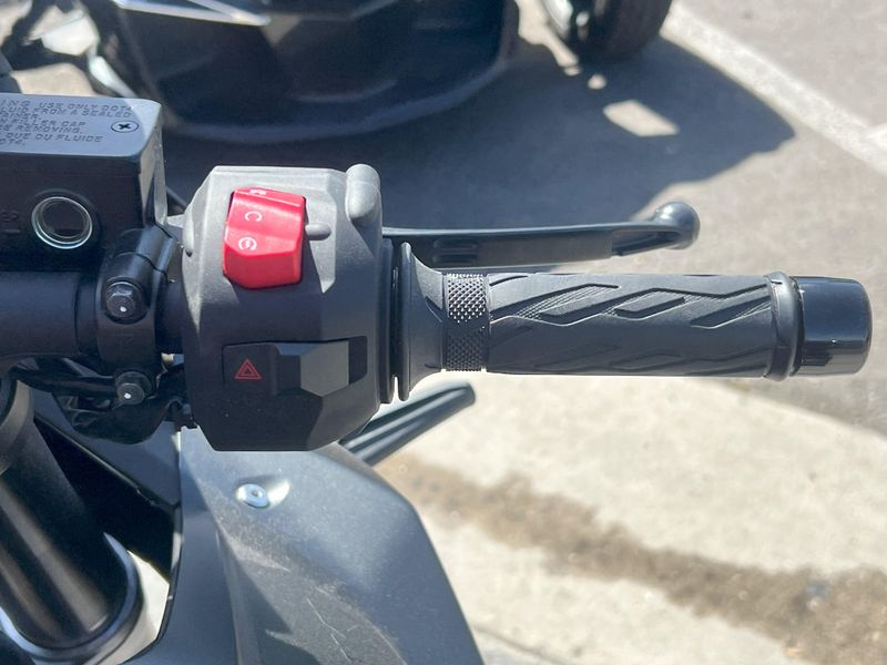 2025 Suzuki GSX-S 8R Image 14