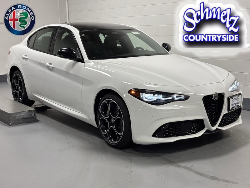 New 2025 Alfa Romeo Giulia AwdImage 1
