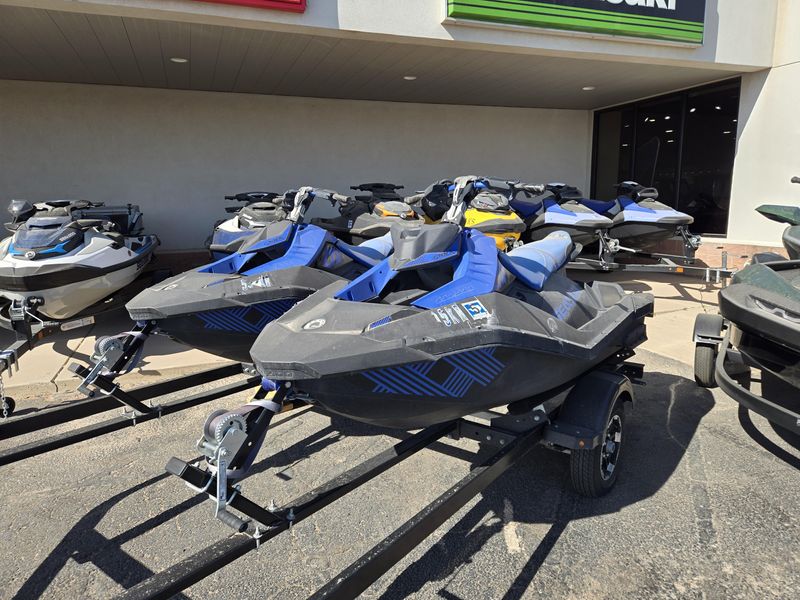 2023 SEADOO SPARK TRIXX 90 AUD BE 3UP IBR Image 2