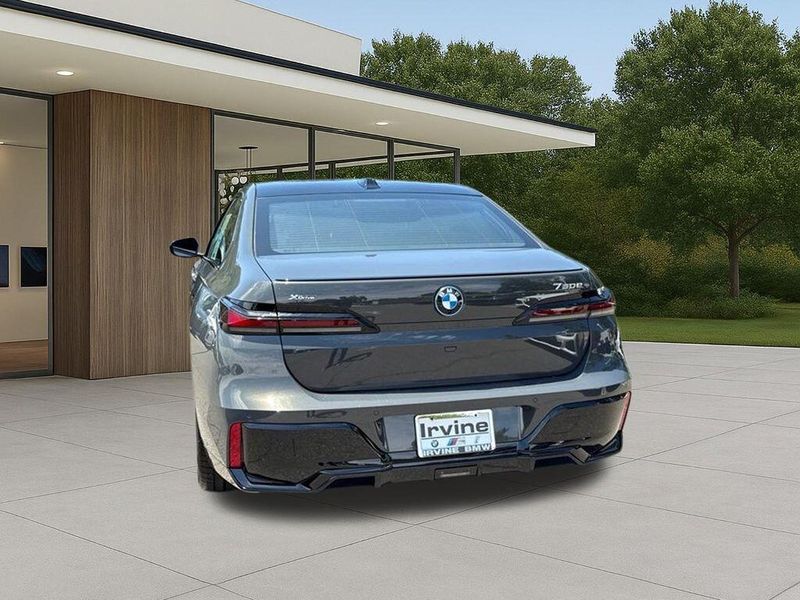 New 2026 BMW 7 Series 750e xDriveImage 11