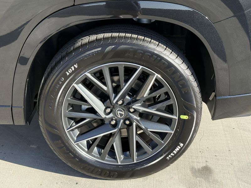 2025 LEXUS TX 350 PremiumImage 16