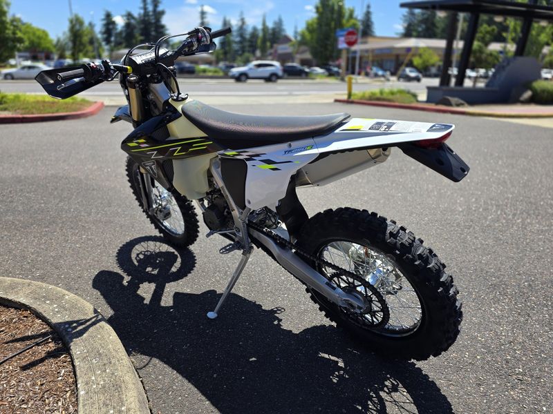 2026 Triumph TF 250E 