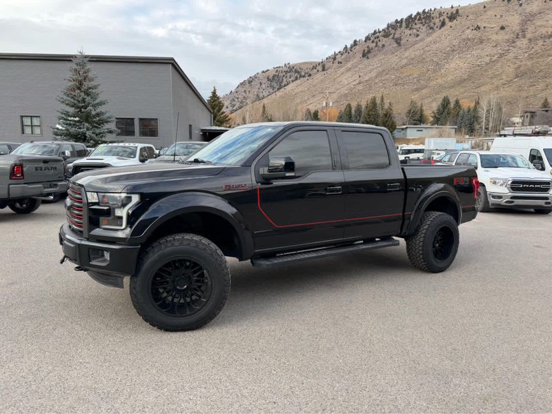 2016 Ford F-150 Lariat photo 2