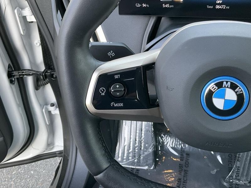 2025 BMW iX xDrive50Image 24