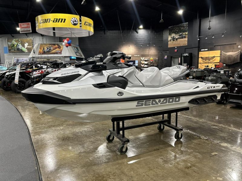 New 2025 Sea-Doo GTX LIMITED 325 (SOUND SYSTEM) Image 19