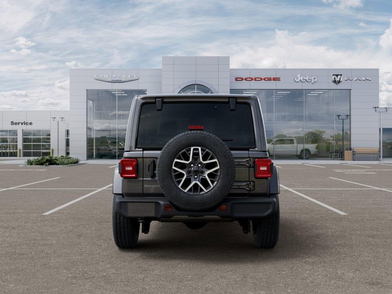 New 2026 Jeep Wrangler 4-door SaharaImage 8