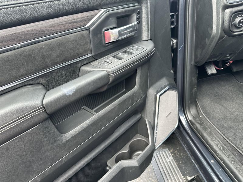 New 2025 RAM 2500 Laramie Crew Cab 4x4 6