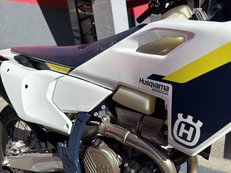 New 2025 Husqvarna FE 350S Image 16
