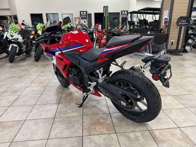 New 2025 Honda CBR500R ABS Image 16