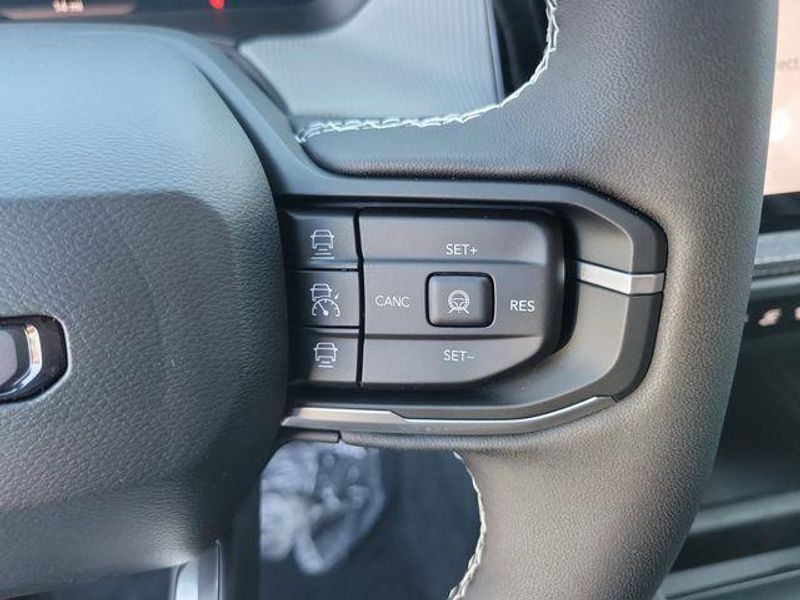 New 2026 Jeep Cherokee Laredo 4x4