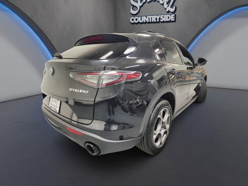 New 2025 Alfa Romeo Stelvio AwdImage 8