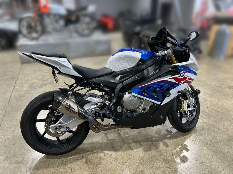 2017 BMW S 1000 RR Image 11