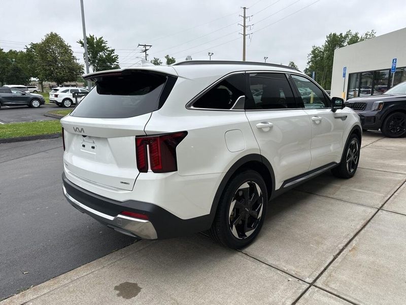 2025 Kia Sorento Plug-In Hybrid SX PrestigeImage 5