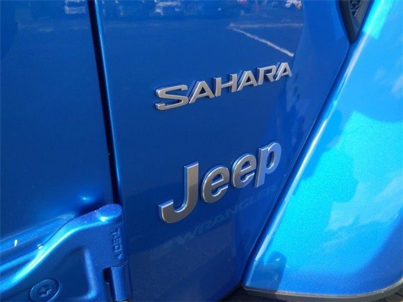 2023 Jeep Wrangler SaharaImage 9