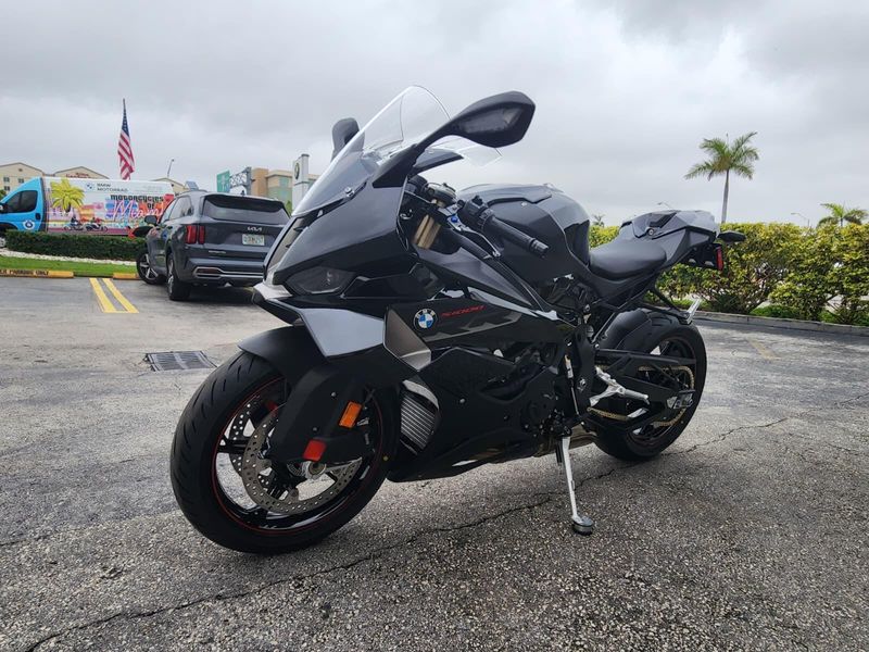 2026 BMW S 1000 RRImage 3