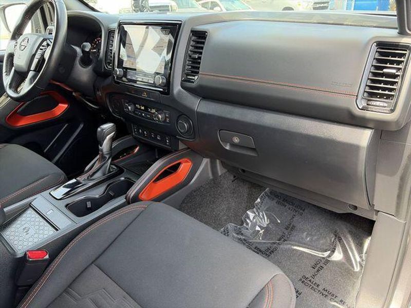 Used 2022 Nissan Frontier PRO-XImage 15
