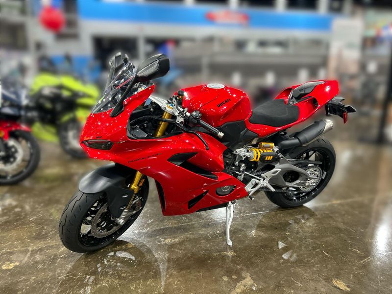 New 2026 Ducati PANIGALE V2 S Image 18