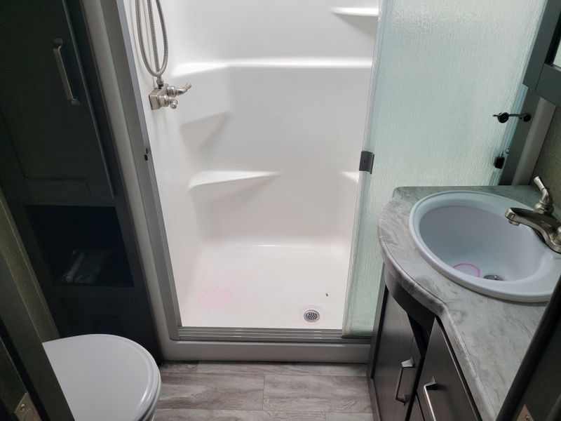 Used 2021 GRAND DESIGN M-320MKS Image 19