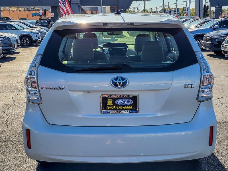 2012 Toyota Prius V Two photo 6