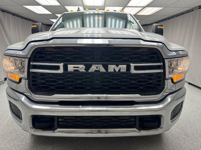 2024 RAM 3500 Tradesman Crew Cab Chassis 4x4 60