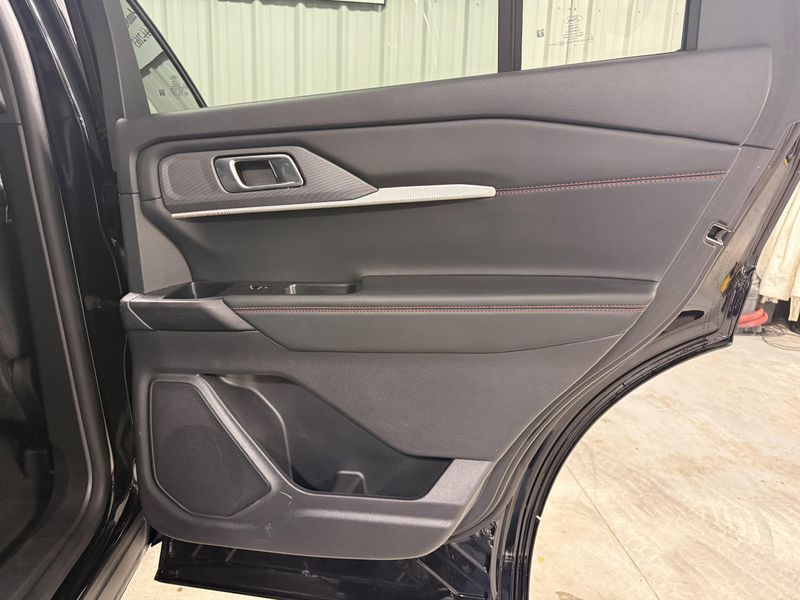 Used 2025 Ford Explorer ST-LineImage 9