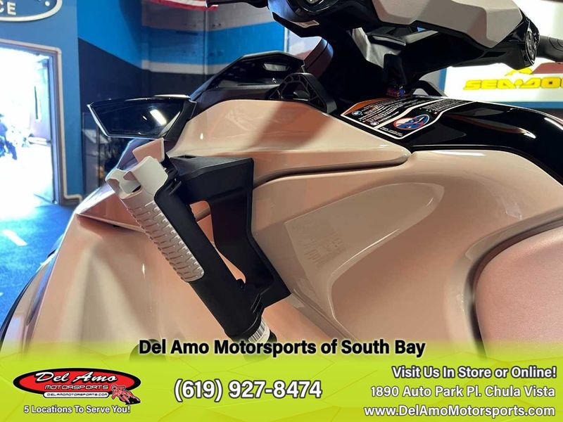 2023 Sea-Doo 33PA  in a WHITE / GULF STREAM BLUE exterior color. Del Amo Motorsports of South Bay (619) 547-1937 delamomotorsports.com 