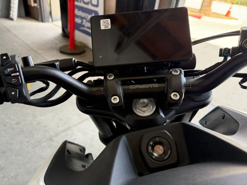 New 2025 CFMOTO 300NK Image 20