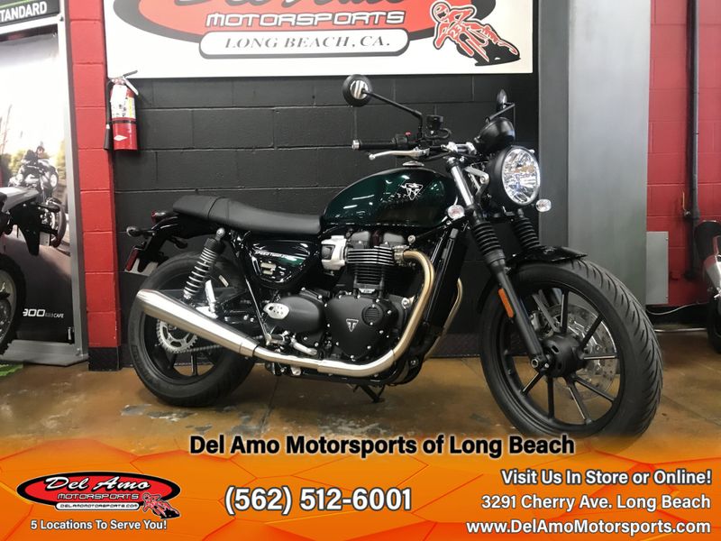 2024 Triumph SPEED TWIN 900  in a COMPETITION GREEN/PHANTOM BLACK exterior color. Del Amo Motorsports of Long Beach (562) 362-3160 delamomotorsports.com 