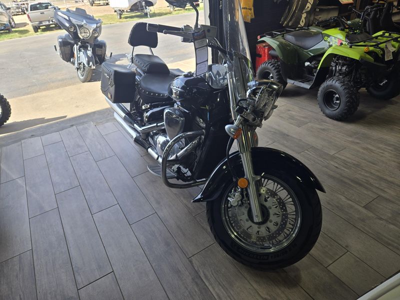 USED 2017 SUZUKI BOULEVARD C50T Image 1