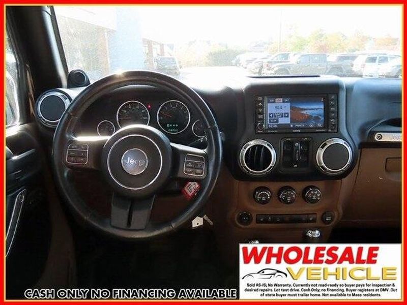 2013 Jeep Wrangler Unlimited SaharaImage 12