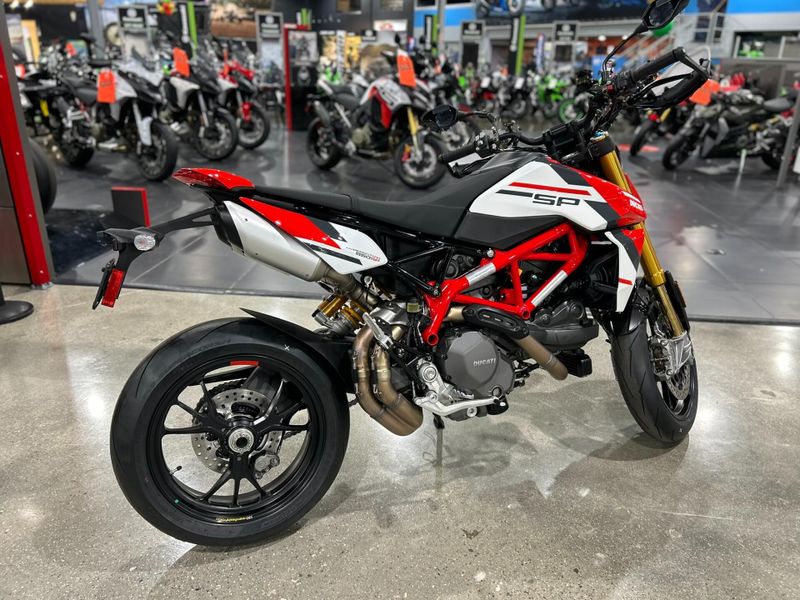 New 2025 Ducati HYPERMOTARD 950 SP Image 11