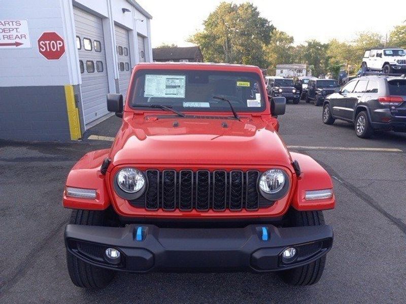 New 2024 Jeep Wrangler 4xE Garavel Jeep Norwalk CT 06851