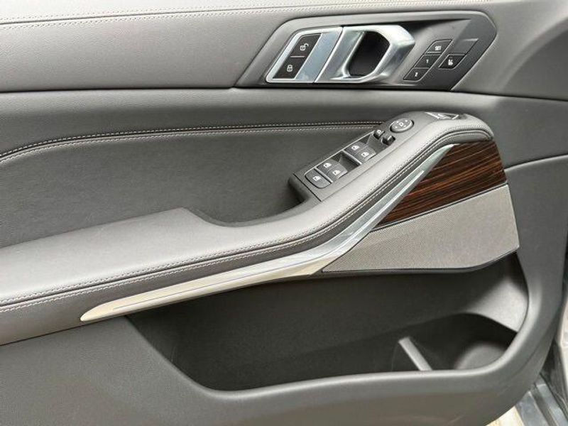 New 2026 BMW X5 xDrive40iImage 15