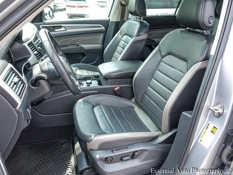 2022 Volkswagen Atlas V6 SEL Premium R-Line photo 8