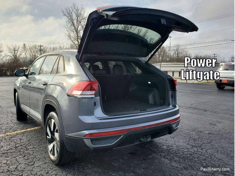 Used 2025 Volkswagen Atlas Cross Sport 2.0T SE w/Technology