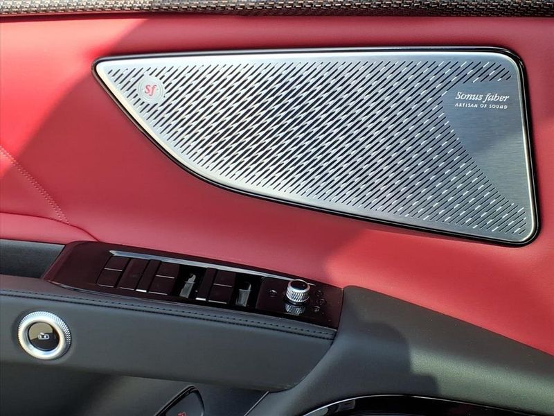 New 2026 Maserati Grecale ModenaImage 16