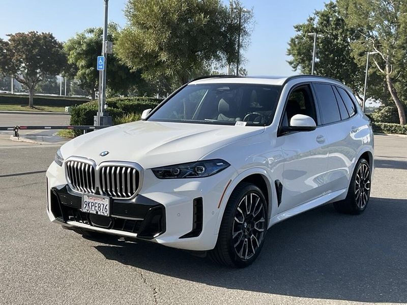 2025 BMW X5 xDrive40iImage 4